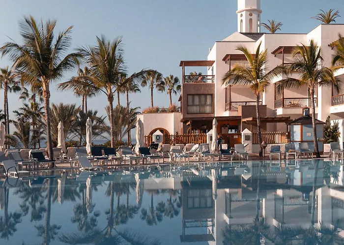 Hoteles con Cancha de Tenis en Playa Blanca (Lanzarote)