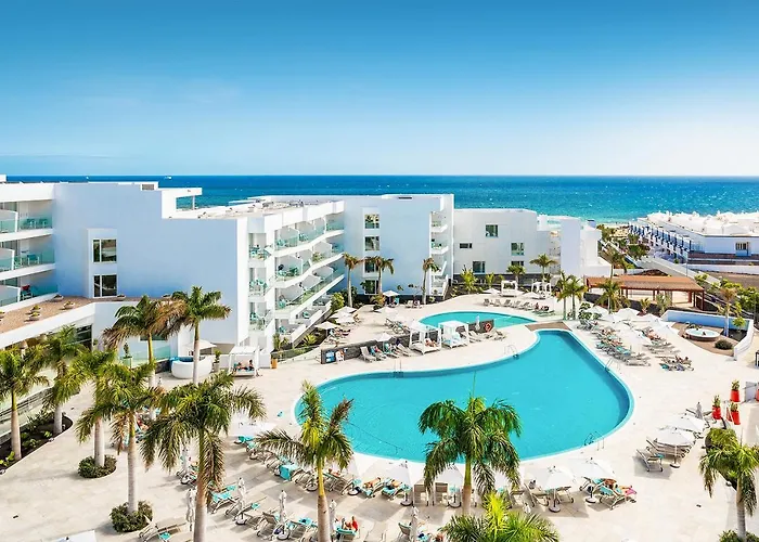 Luxury Hotels in Puerto del Carmen (Lanzarote) near Playa de los Pocillos