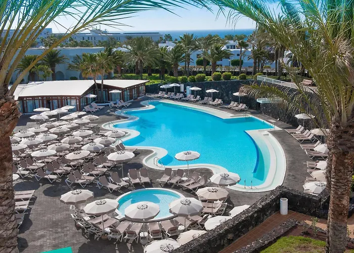 Hotel di lusso a Puerto del Carmen (Lanzarote) vicino a Biosfera Plaza Shopping Centre